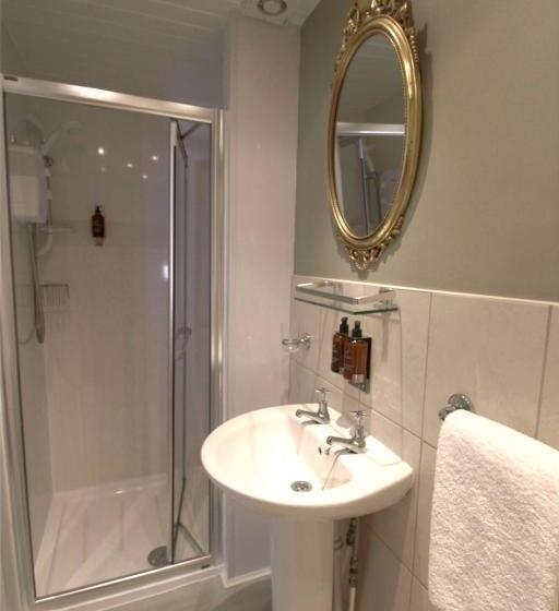 پانسیون Clifton Villa Guest House