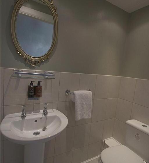 پانسیون Clifton Villa Guest House