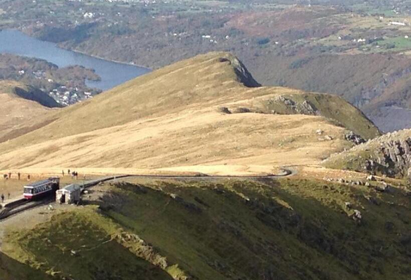 پانسیون Clifton Villa Guest House