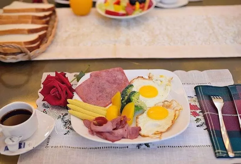 تختخواب و صبحانه Victoria Manor