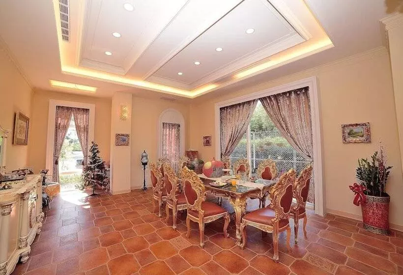 تختخواب و صبحانه Victoria Manor