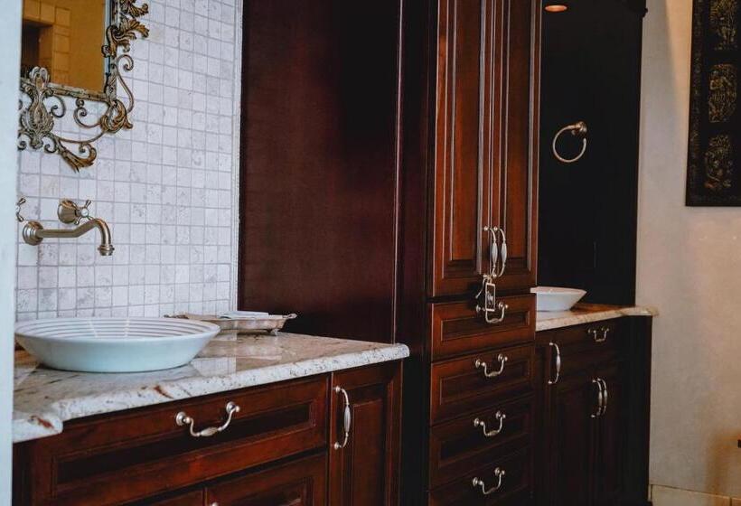 Fogadó Tara Vineyard & Winery Estate