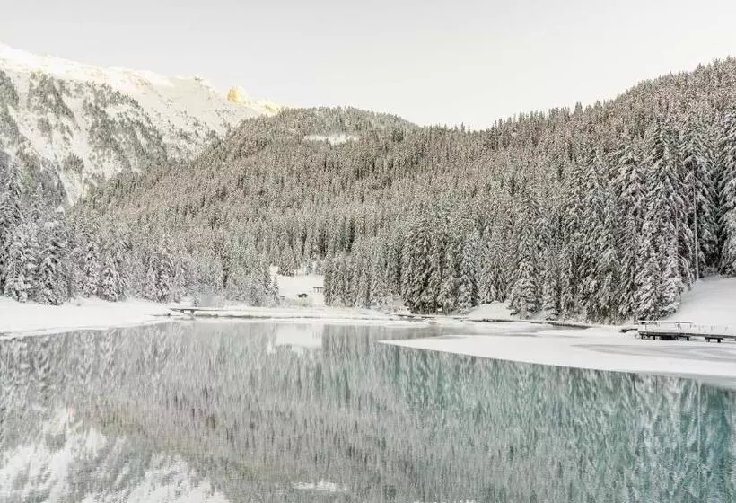 ホテル Ecrin Blanc Resort Courchevel   Aquapark