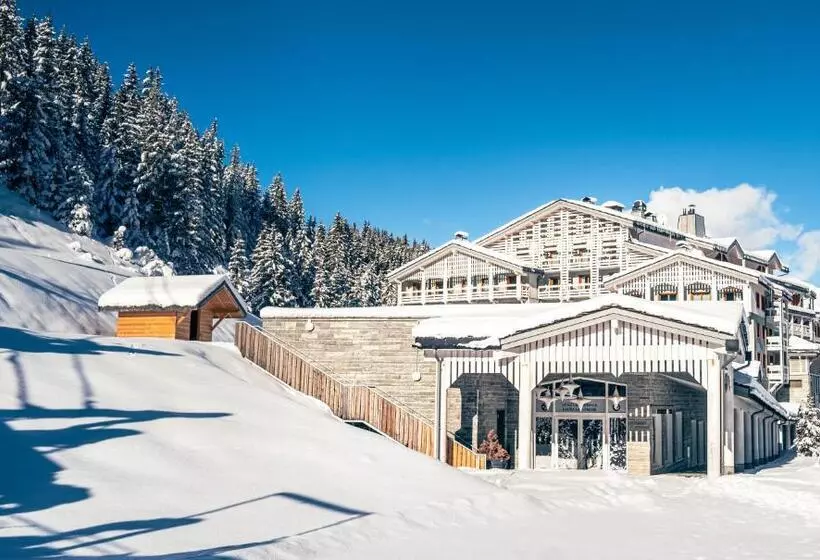 ホテル Ecrin Blanc Resort Courchevel   Aquapark