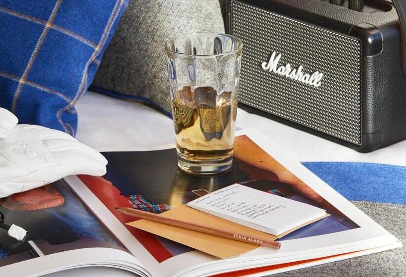 Отель Ecrin Blanc Resort Courchevel   Aquapark