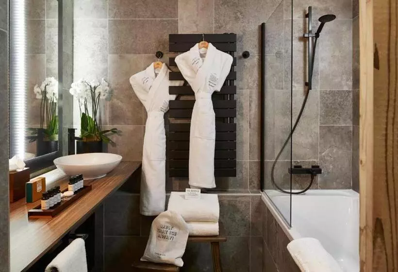 ホテル Ecrin Blanc Resort Courchevel   Aquapark