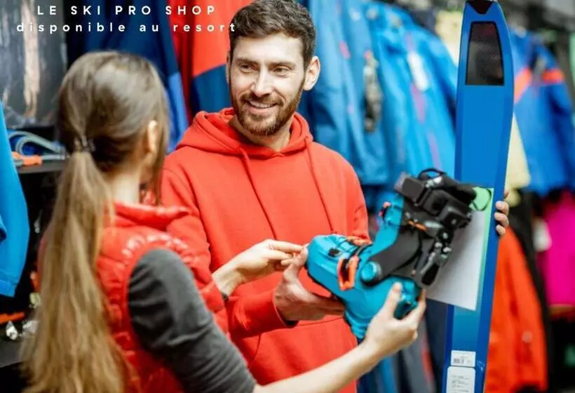 ホテル Ecrin Blanc Resort Courchevel   Aquapark