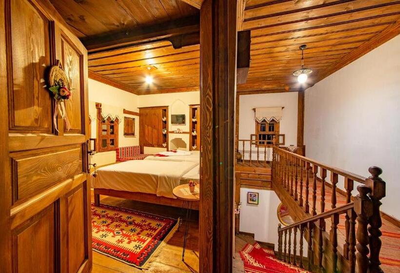 호텔 Hanedan Konak