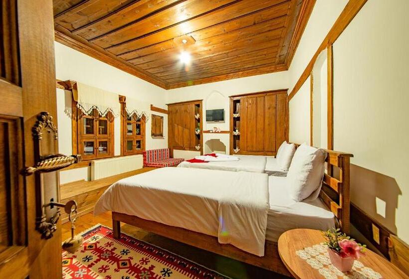 호텔 Hanedan Konak