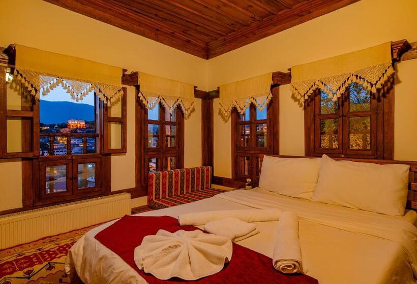 호텔 Hanedan Konak