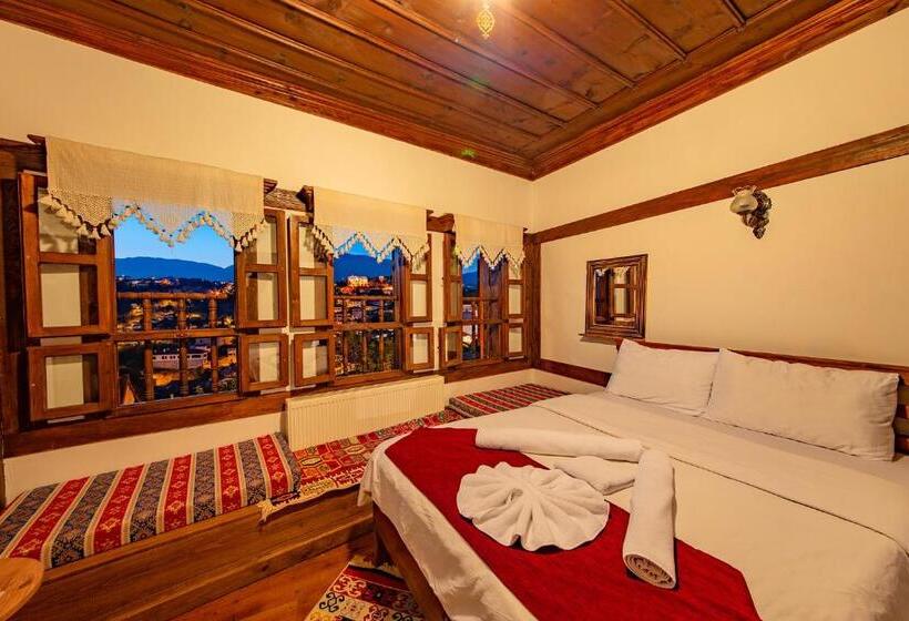 호텔 Hanedan Konak