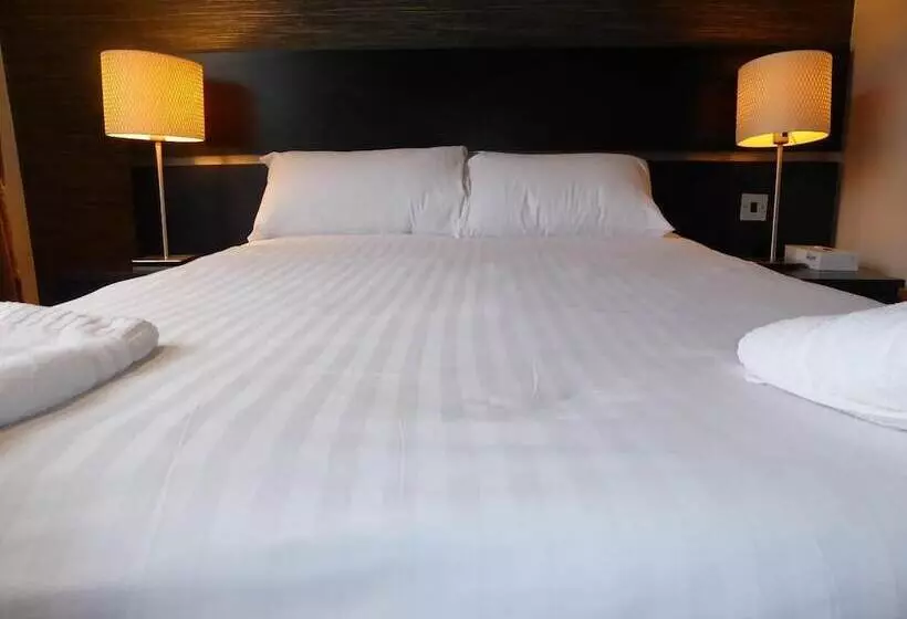 Hotel Hatfield Lodge