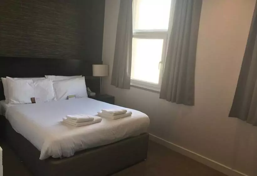 Hotel Hatfield Lodge