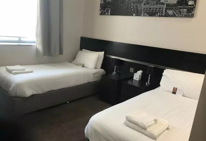 Hotel Hatfield Lodge