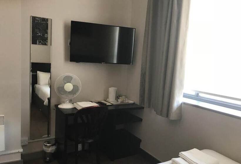 فندق Hatfield Lodge