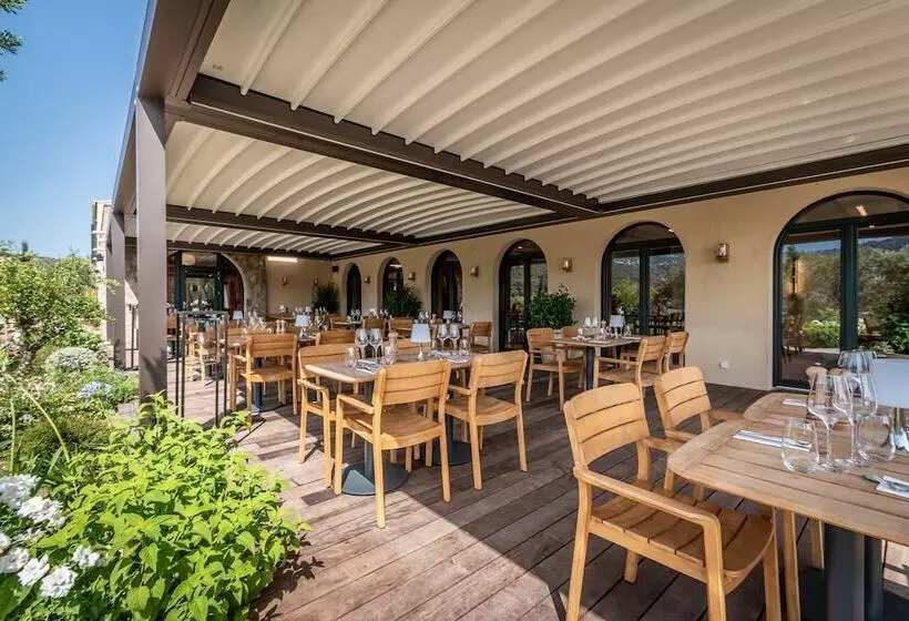 Hotelli Hôtel Restaurant Villa Joséphine