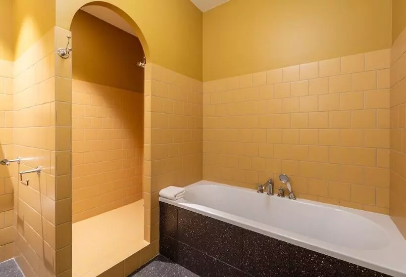 Hotelli Hôtel Restaurant Villa Joséphine