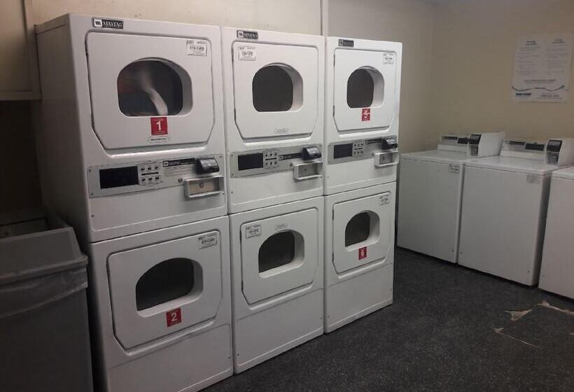 ホテル Intown Suites Extended Stay Nashville Tn Bell Road