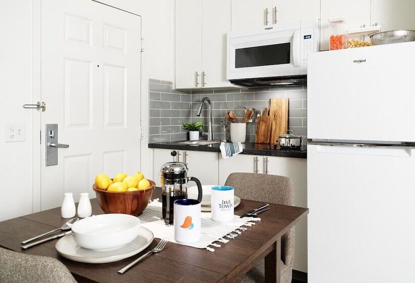 ホテル Intown Suites Extended Stay Nashville Tn Bell Road