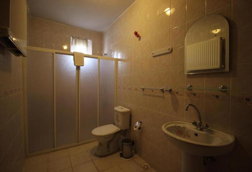 هتل Kemal Stone House