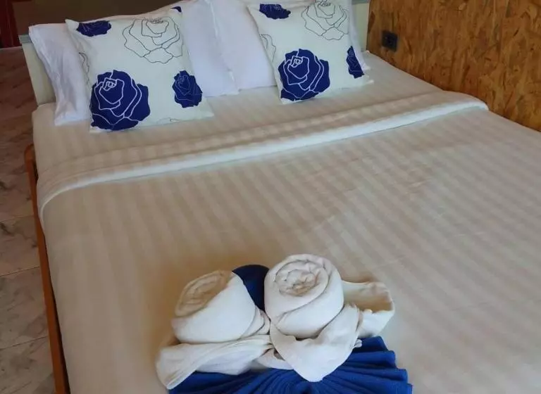 Kipbox Hotel Trang