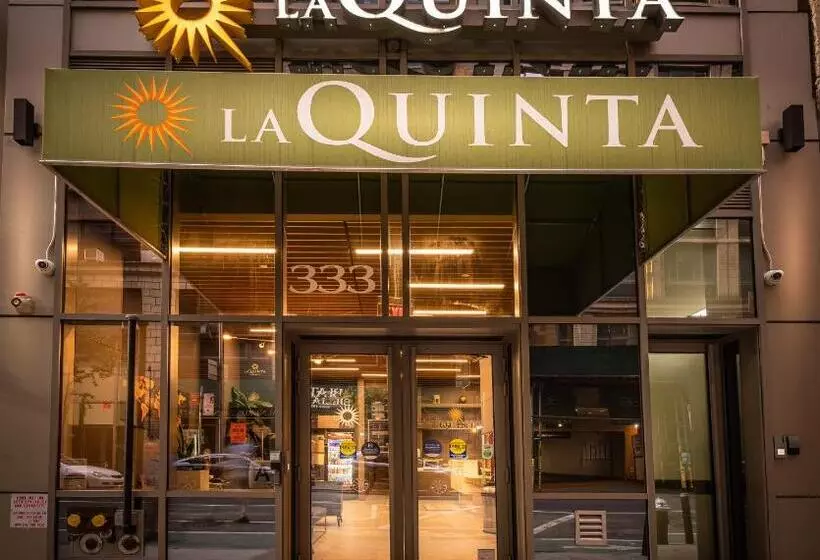 هتل La Quinta by Wyndham Time Square South