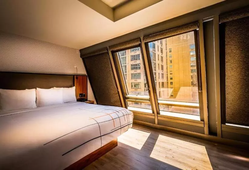 هتل La Quinta by Wyndham Time Square South