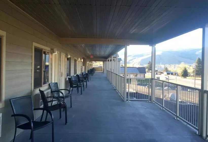 ホテル Yellowstone Big Rock Inn