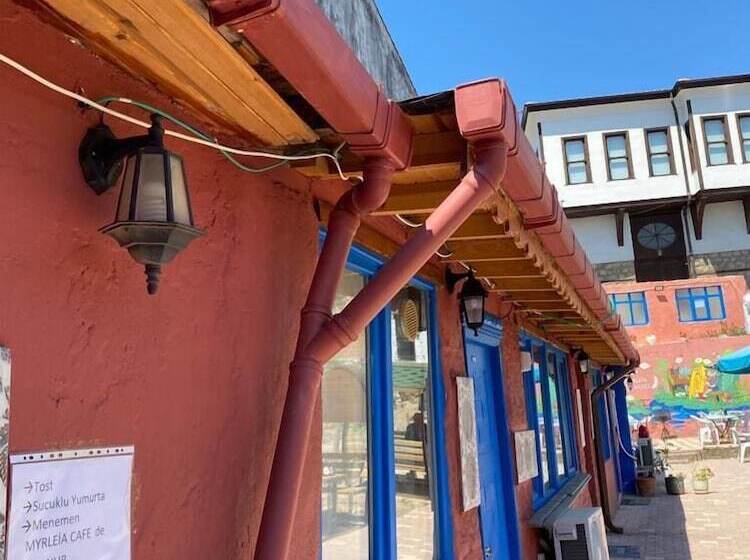 Oz Butik Otel Antik Kent Myrleia