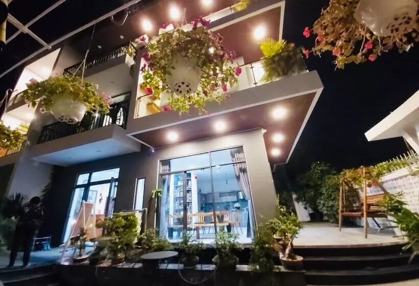 پانسیون Chichi House