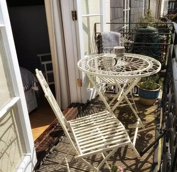 Pensió Millpool House