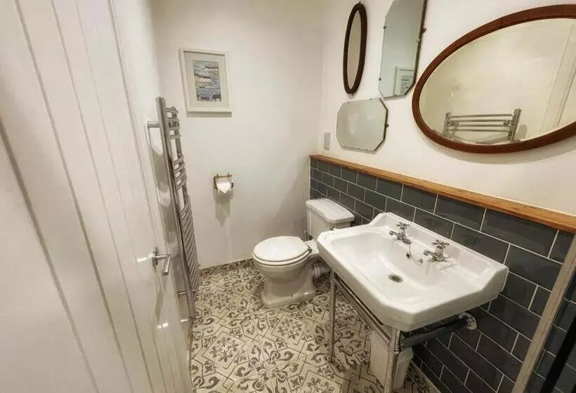 Pensió Millpool House