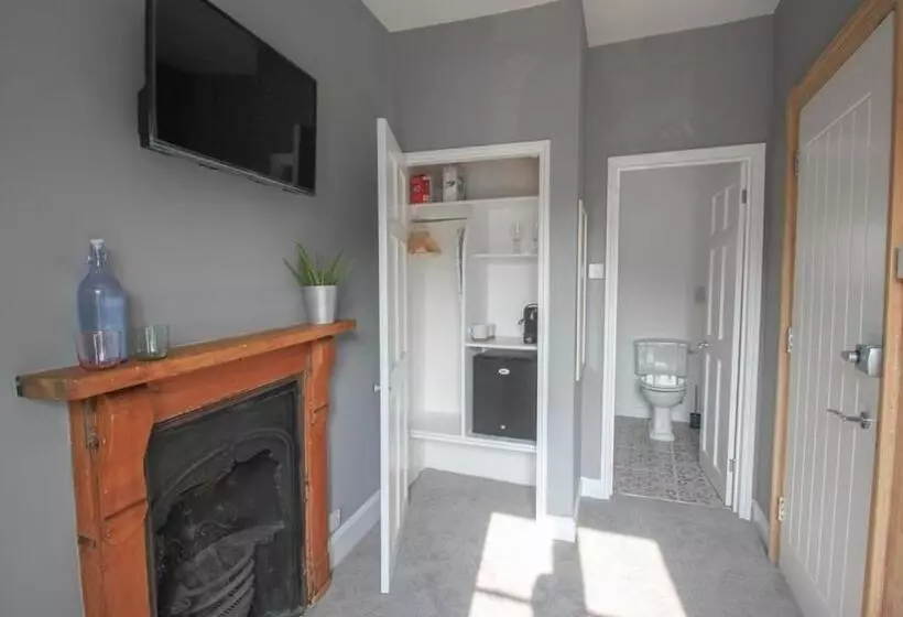 Pensió Millpool House