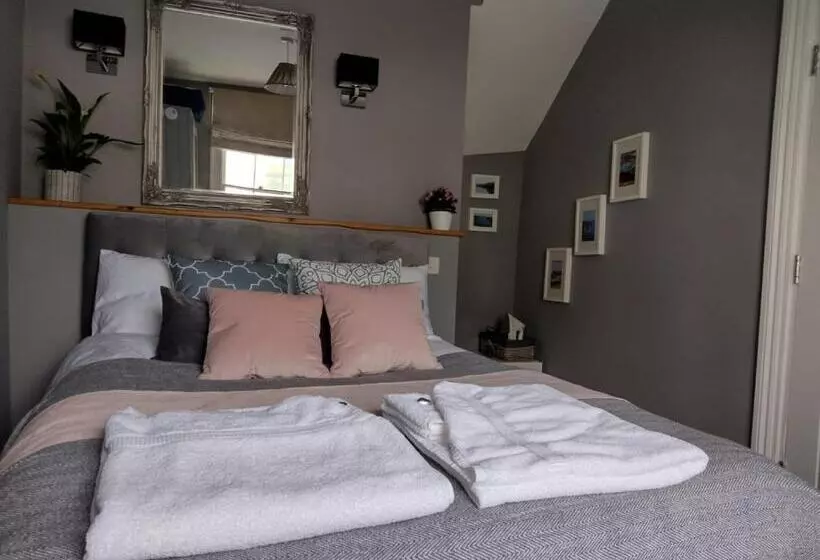 Pensió Millpool House