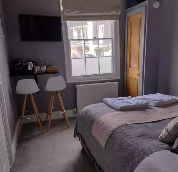 Pensió Millpool House