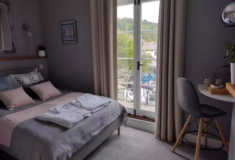 Pensió Millpool House