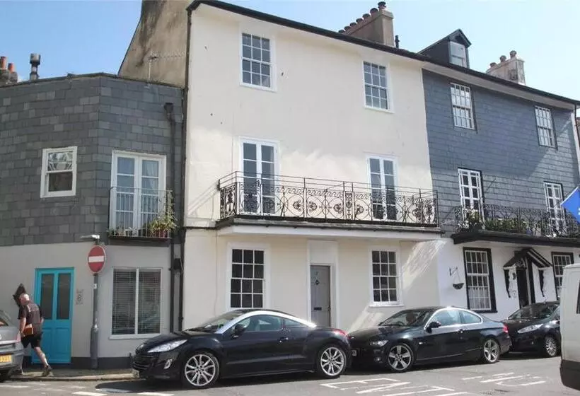 Pensió Millpool House