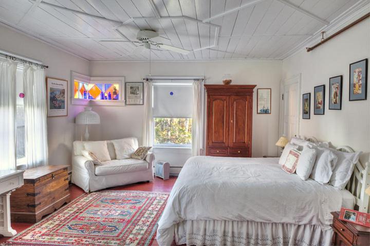 تختخواب و صبحانه The Shore Path Cottage