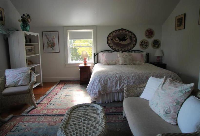 تختخواب و صبحانه The Shore Path Cottage