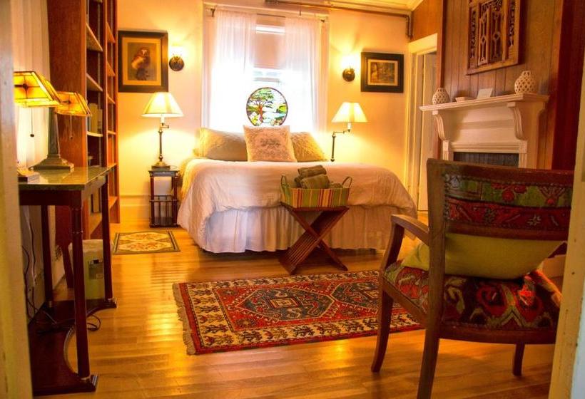 تختخواب و صبحانه The Shore Path Cottage