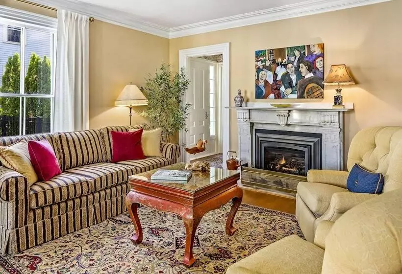 Aamiaismajoitus (B&B) Abigail's Inn