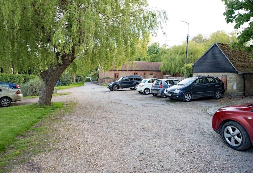 تختخواب و صبحانه Beachborough Park