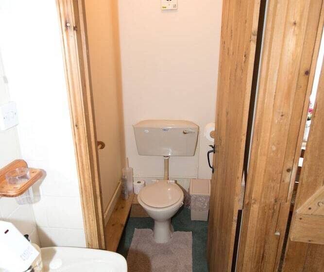 تختخواب و صبحانه Beachborough Park