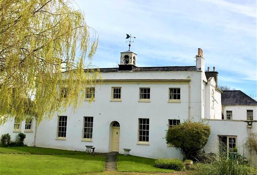 تختخواب و صبحانه Beachborough Park