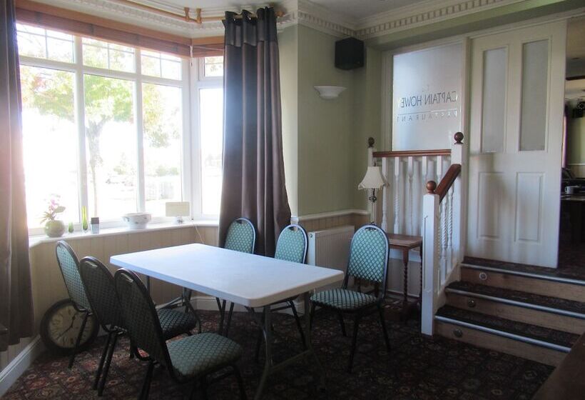 فندق Captain Howey