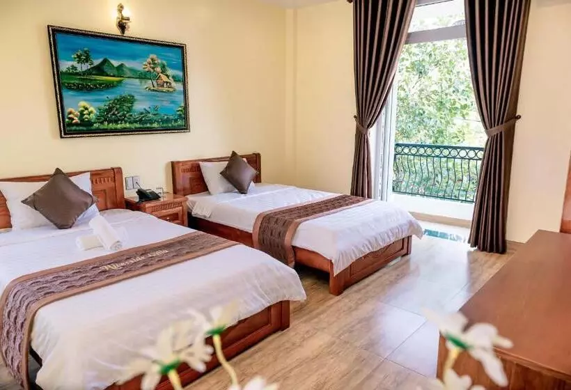 ホテル Orchid Riverside Villa