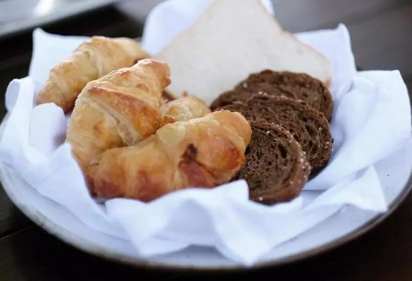 Hotelli Khanom Beach Resort And Spa