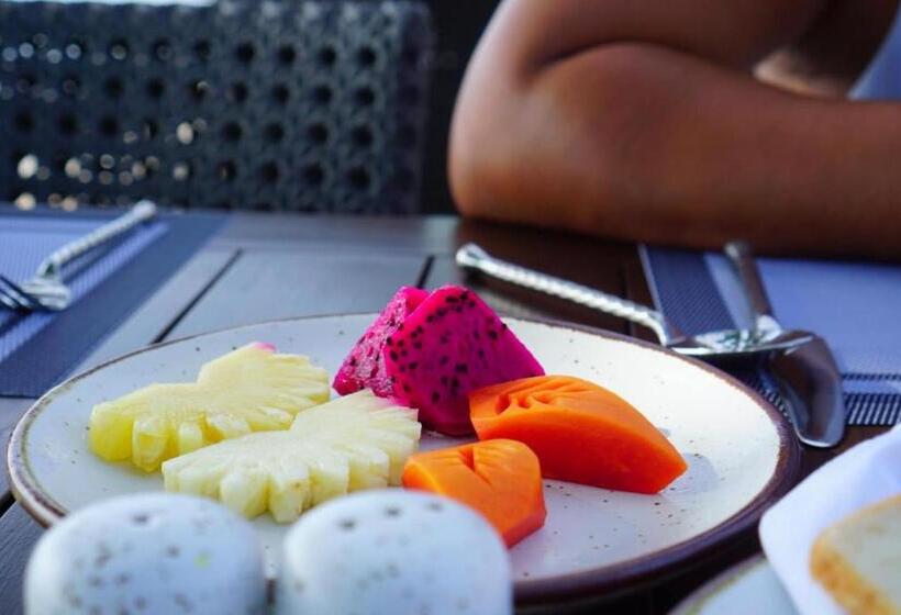 Hotel Khanom Beach Resort And Spa