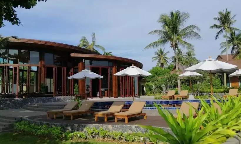 Hotelli Khanom Beach Resort And Spa