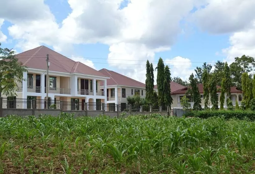 هتل Kilimanjaro Resort